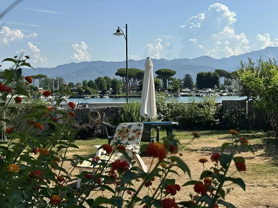 Immagine 51 di Villa in vendita  a Ameglia