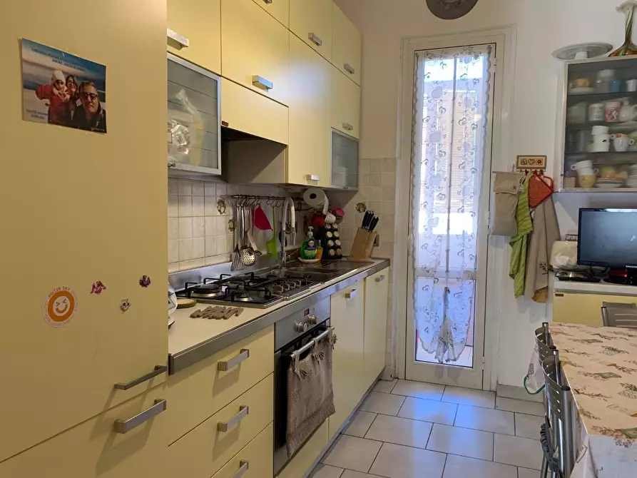 Immagine 11 di Appartamento in vendita  a Carrara