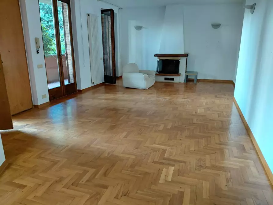 Immagine 2 di Casa bifamiliare in vendita  a Poggibonsi