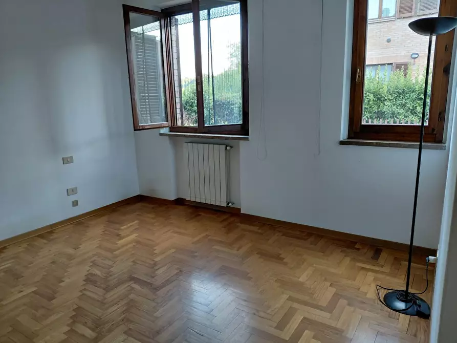 Immagine 23 di Casa bifamiliare in vendita  a Poggibonsi