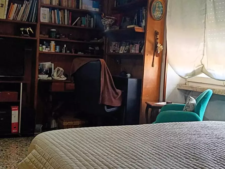 Immagine 17 di Appartamento in vendita  a Pisa