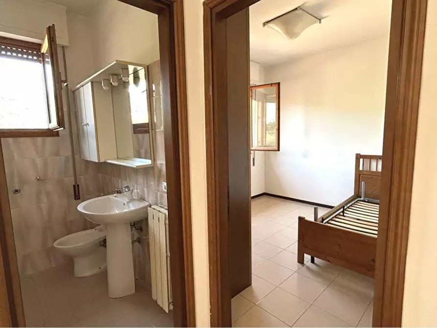 Immagine 16 di Appartamento in vendita  a Ameglia