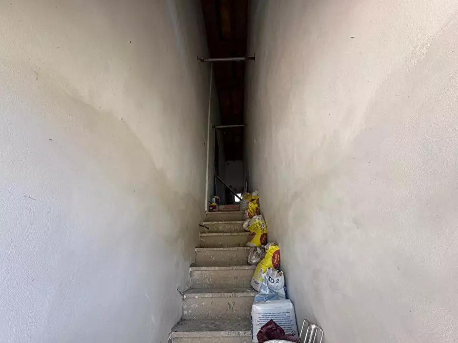 Immagine 10 di Appartamento in vendita  a Pisa