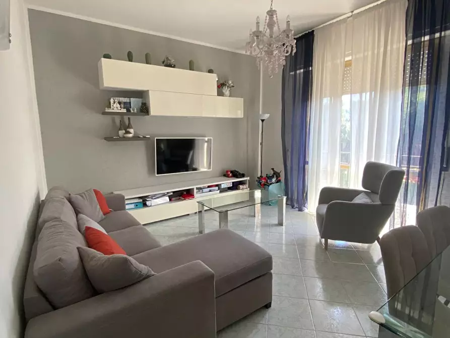 Immagine 2 di Appartamento in vendita  a Livorno