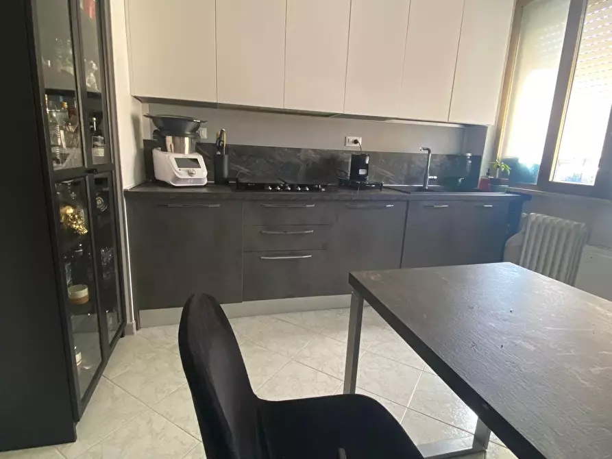 Immagine 10 di Appartamento in vendita  a Livorno