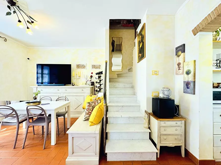 Immagine 6 di Villetta a schiera in vendita  a Seravezza