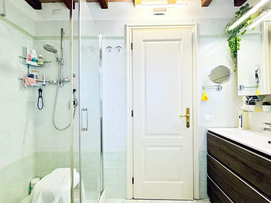 Immagine 29 di Villetta a schiera in vendita  a Seravezza