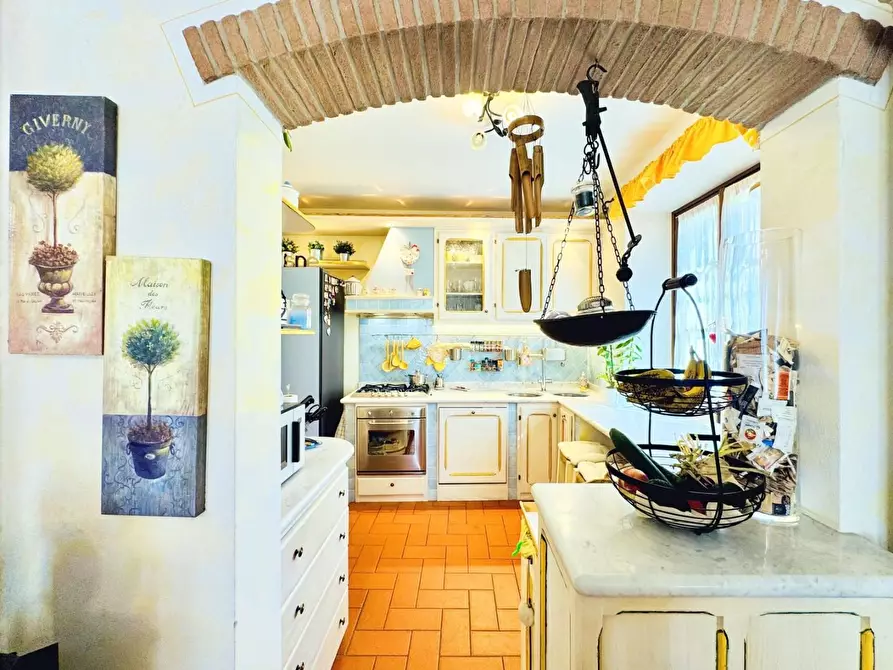 Immagine 7 di Villetta a schiera in vendita  a Seravezza