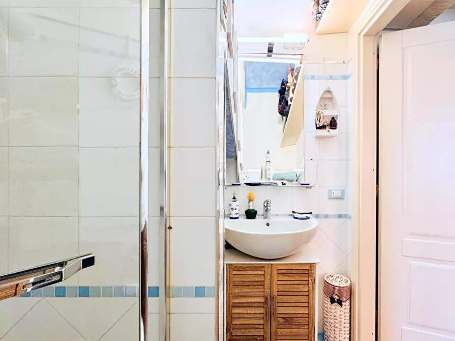 Immagine 15 di Villetta a schiera in vendita  a Seravezza