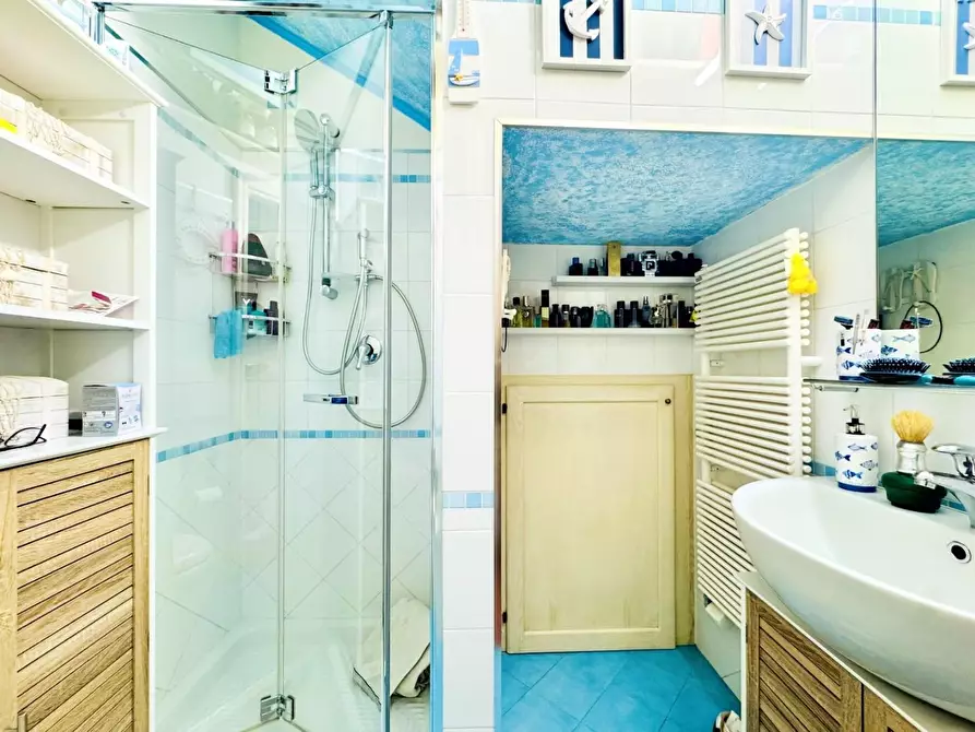 Immagine 13 di Villetta a schiera in vendita  a Seravezza