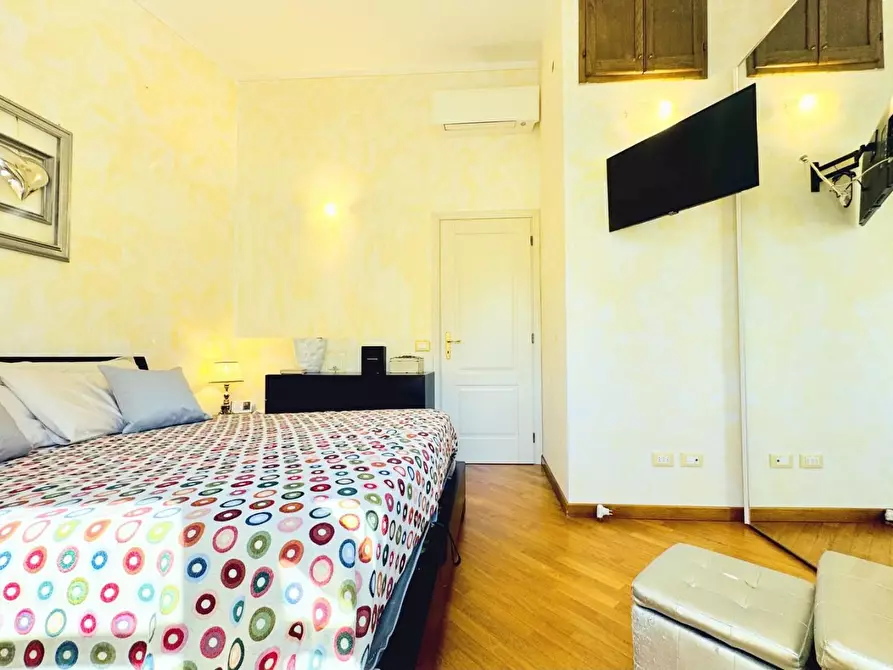 Immagine 27 di Villetta a schiera in vendita  a Seravezza