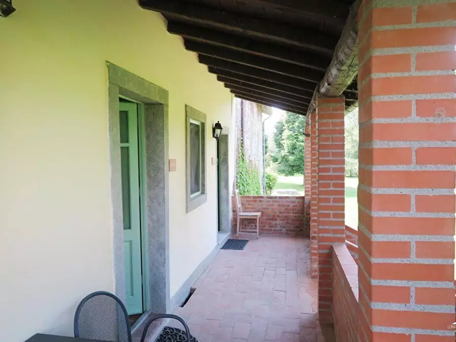Immagine 40 di Casa colonica in vendita  a Filattiera