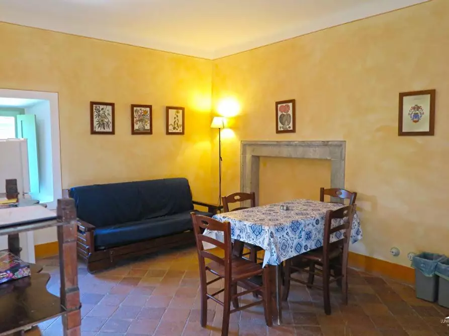 Immagine 27 di Casa colonica in vendita  a Filattiera