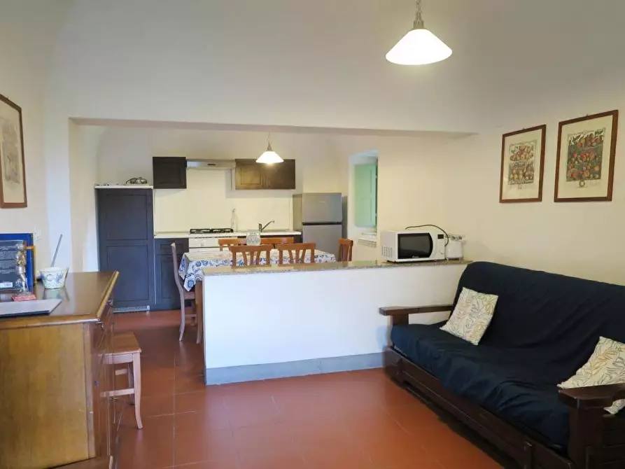 Immagine 44 di Casa colonica in vendita  a Filattiera