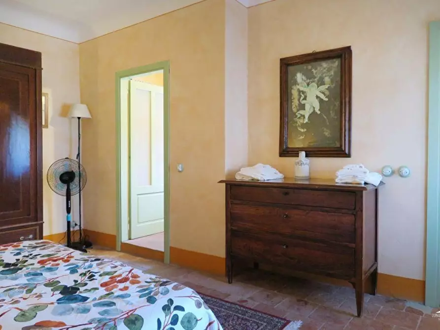 Immagine 33 di Casa colonica in vendita  a Filattiera