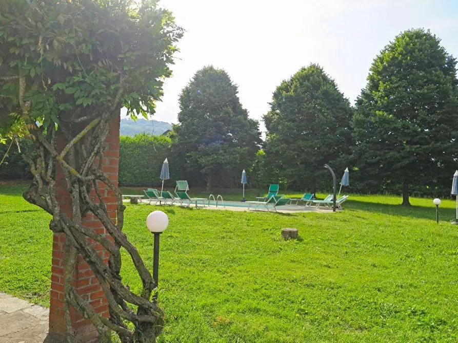 Immagine 55 di Casa colonica in vendita  a Filattiera