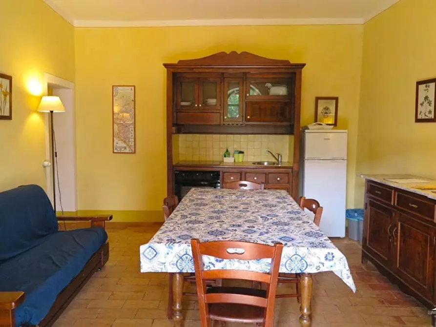 Immagine 10 di Casa colonica in vendita  a Filattiera