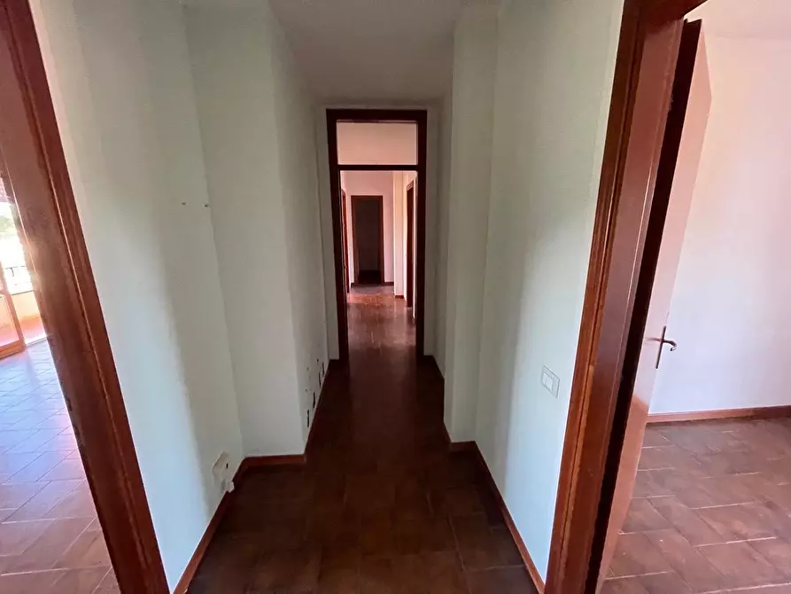 Immagine 10 di Appartamento in vendita  a Poggibonsi
