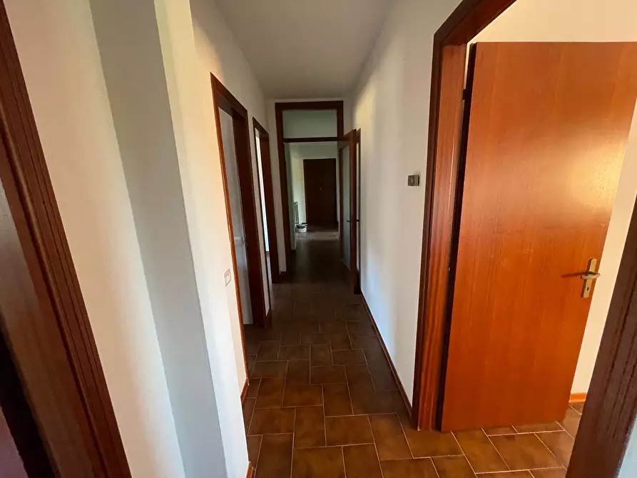 Immagine 22 di Appartamento in vendita  a Poggibonsi