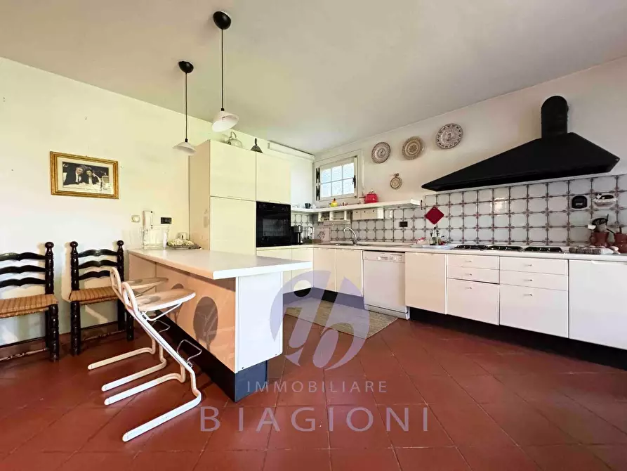 Immagine 33 di Villa in vendita  a Pietrasanta