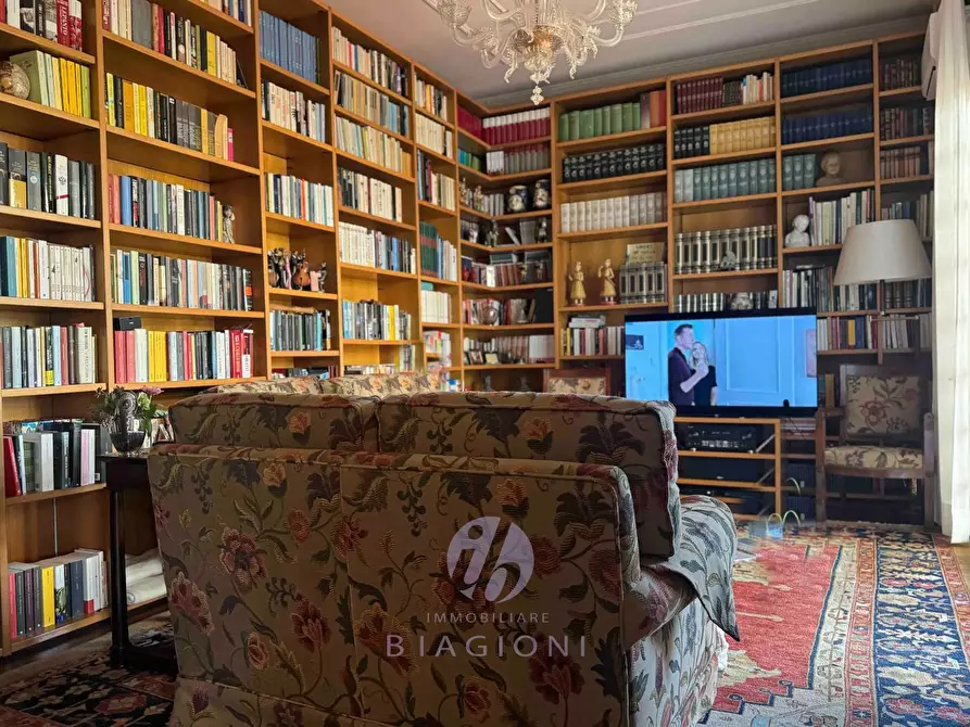 Immagine 16 di Villa in vendita  a Pietrasanta