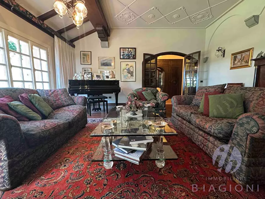 Immagine 15 di Villa in vendita  a Pietrasanta