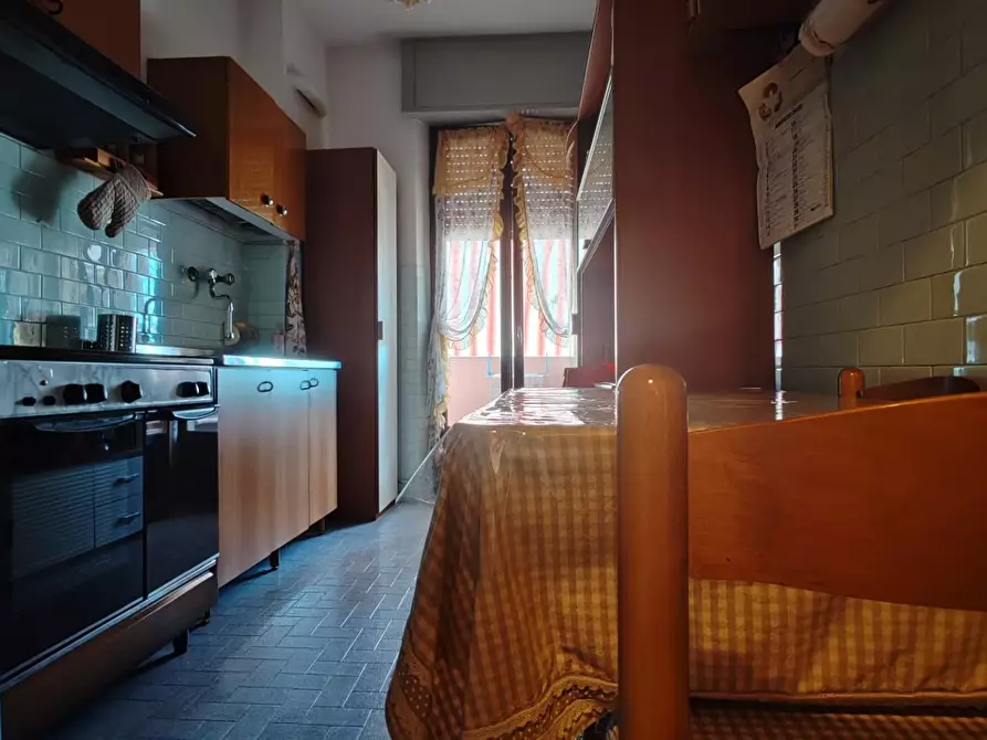 Immagine 11 di Appartamento in vendita  a Massa