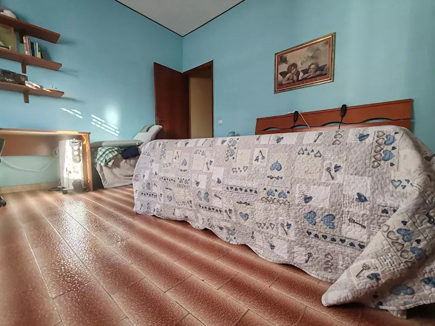 Immagine 5 di Appartamento in vendita  a Massa