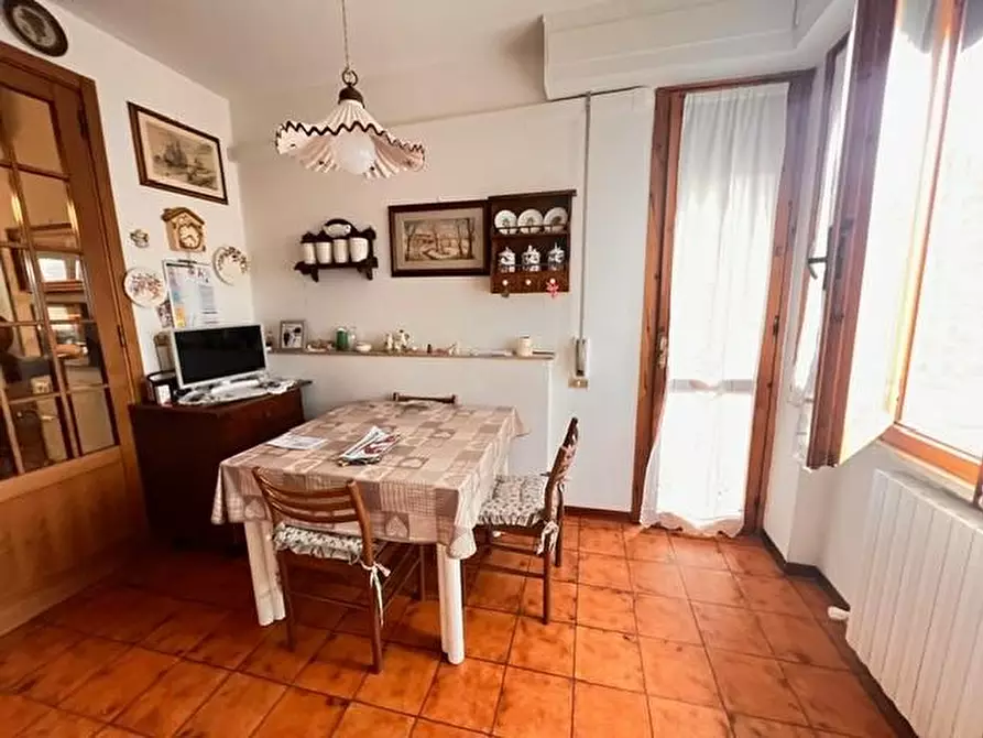 Immagine 4 di Appartamento in vendita  a Colle Di Val D'elsa