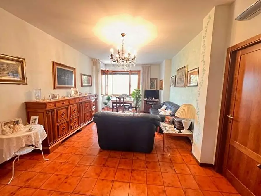 Immagine 5 di Appartamento in vendita  a Colle Di Val D'elsa