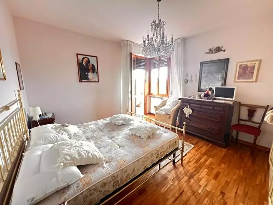 Immagine 23 di Appartamento in vendita  a Colle Di Val D'elsa