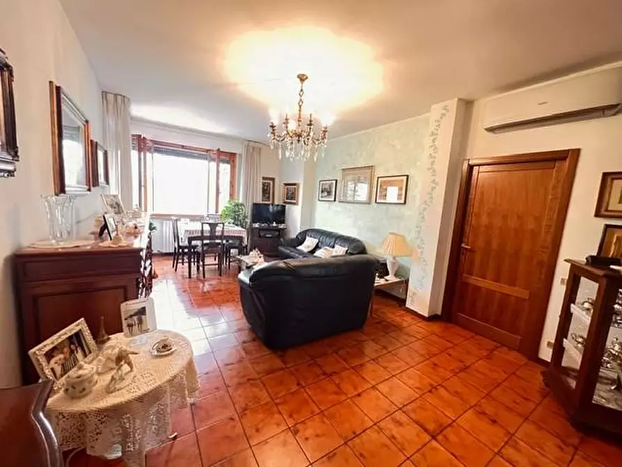 Immagine 6 di Appartamento in vendita  a Colle Di Val D'elsa