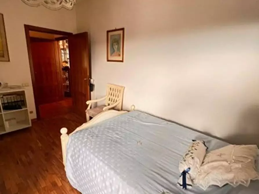 Immagine 13 di Appartamento in vendita  a Colle Di Val D'elsa