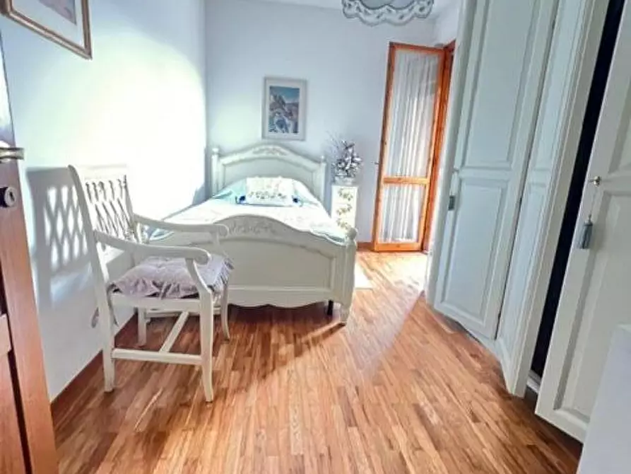 Immagine 12 di Appartamento in vendita  a Colle Di Val D'elsa