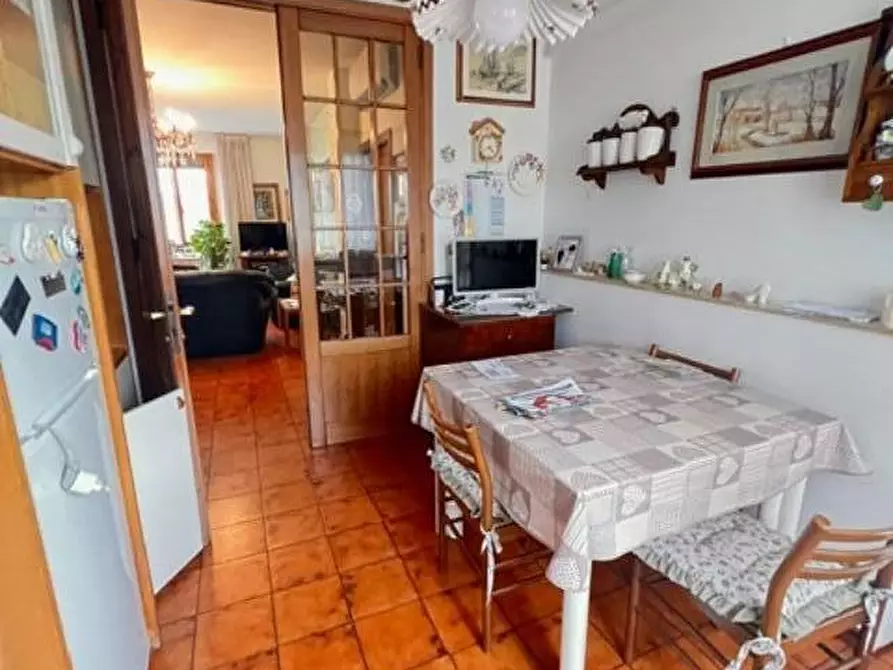 Immagine 3 di Appartamento in vendita  a Colle Di Val D'elsa