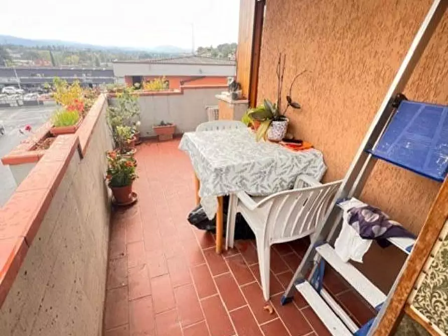 Immagine 15 di Appartamento in vendita  a Colle Di Val D'elsa