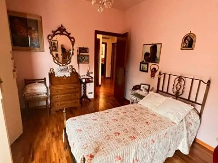 Immagine 35 di Appartamento in vendita  a Colle Di Val D'elsa