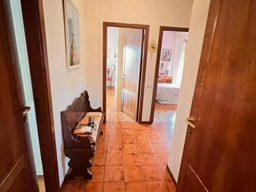 Immagine 9 di Appartamento in vendita  a Colle Di Val D'elsa