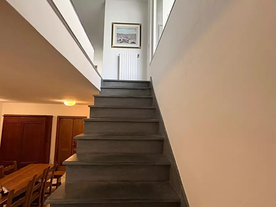 Immagine 21 di Villa in vendita  a Massa