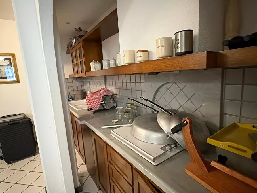 Immagine 26 di Villa in vendita  a Massa