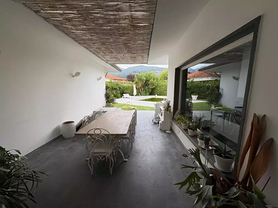 Immagine 27 di Villa in vendita  a Massa