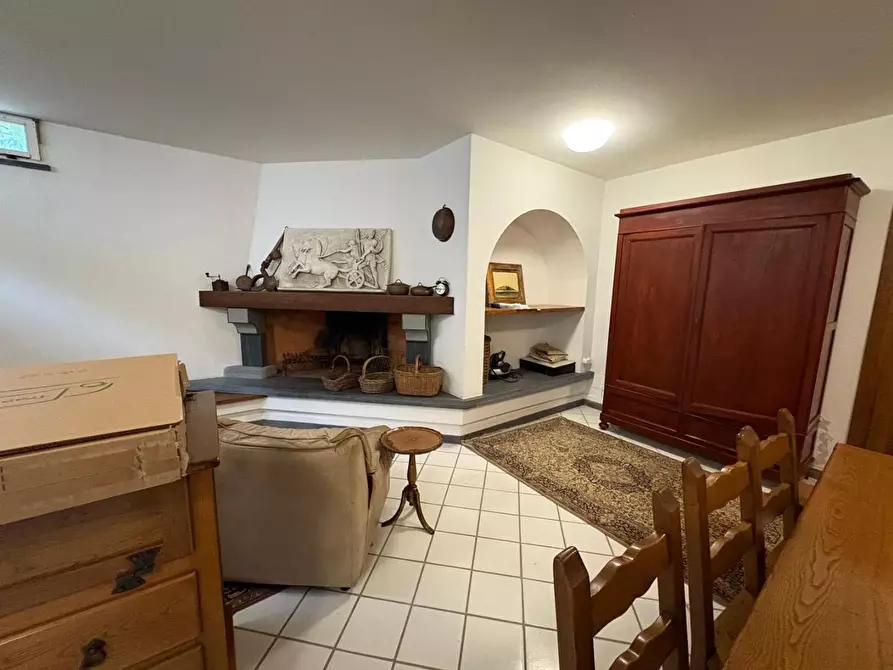 Immagine 22 di Villa in vendita  a Massa