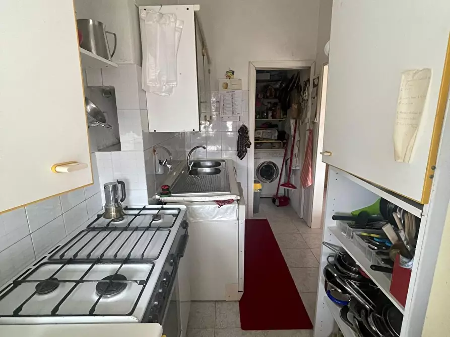 Immagine 1 di Appartamento in vendita  a Livorno