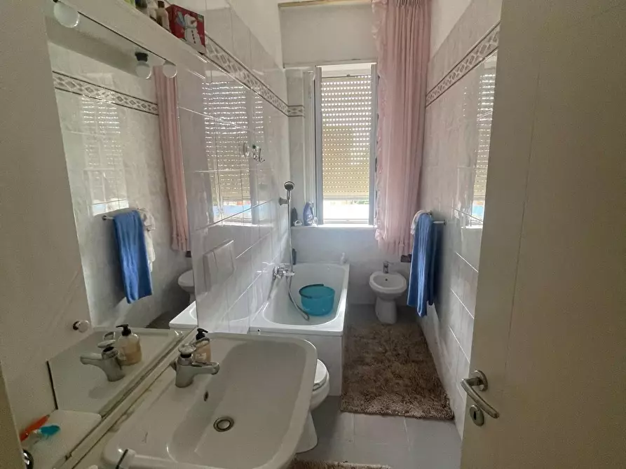 Immagine 12 di Appartamento in vendita  a Livorno