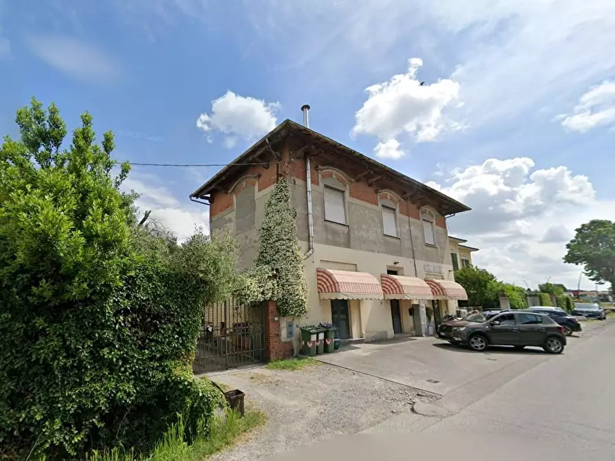 Immagine 1 di Appartamento in vendita  a Lucca