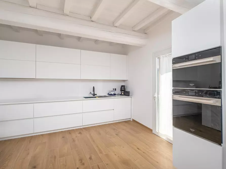 Immagine 39 di Villetta a schiera in vendita  a Cascina