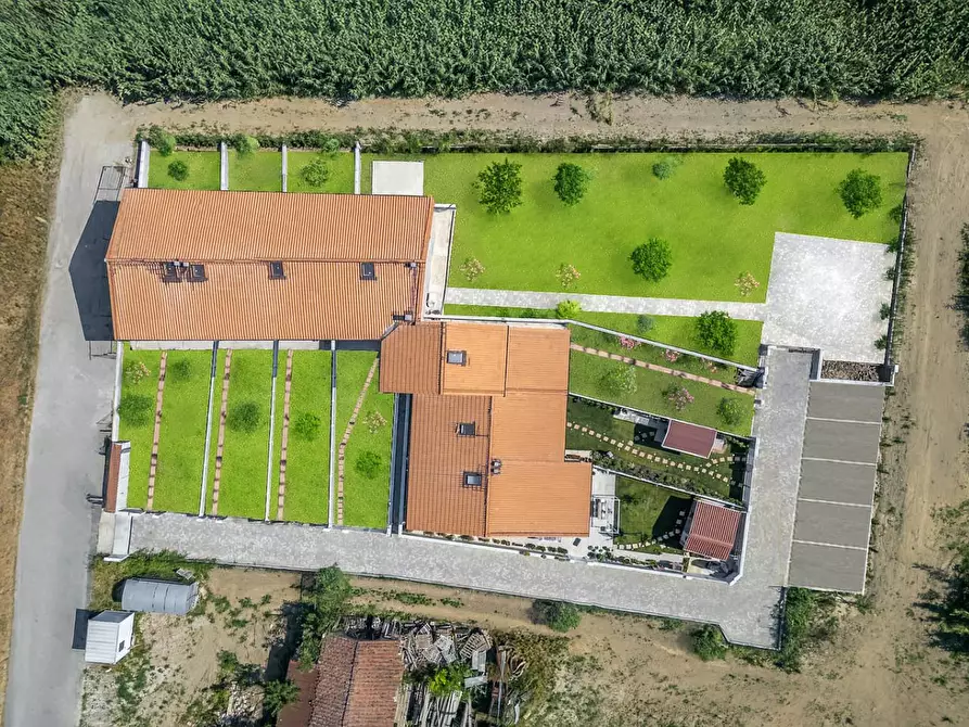 Immagine 19 di Villetta a schiera in vendita  a Cascina