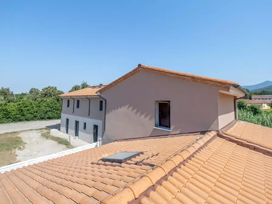 Immagine 42 di Villetta a schiera in vendita  a Cascina