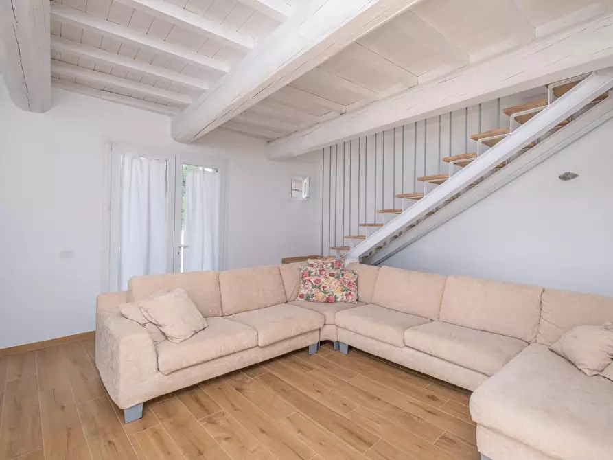 Immagine 31 di Villetta a schiera in vendita  a Cascina