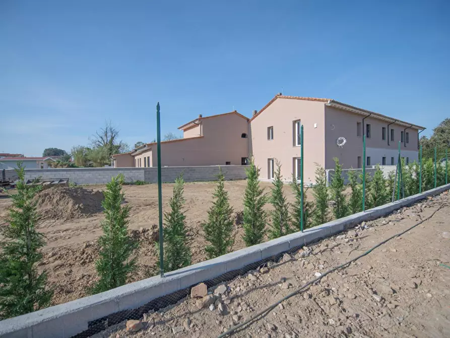 Immagine 44 di Villetta a schiera in vendita  a Cascina